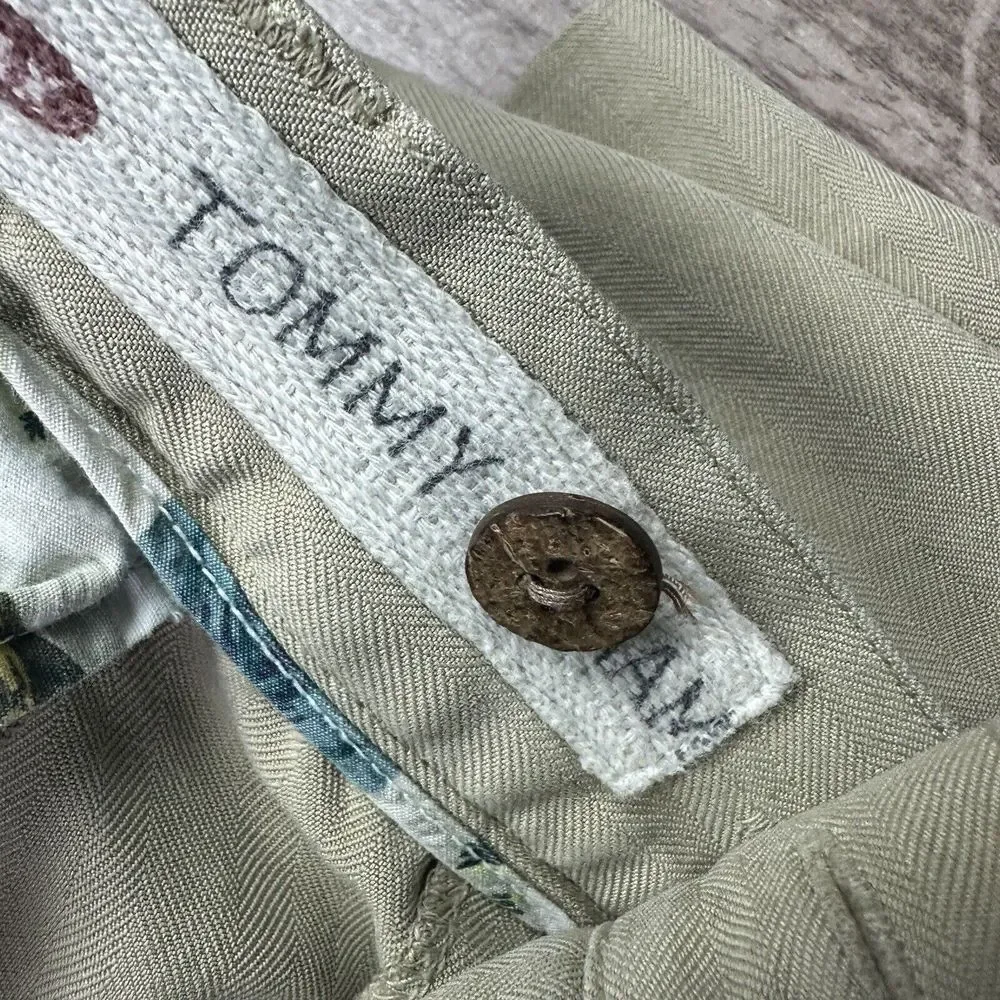 Tommy Bahama Pants Mens Size 35 Waist Beige 100%‎ Silk Pleated Front Casual Soft